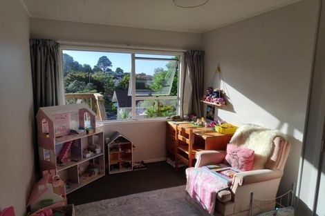 Photo of property in 8 Elizabeth Drive, West Harbour, Auckland, 0618