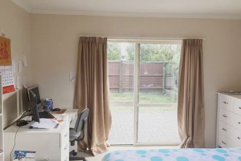 Photo of property in 16 Monash Place, Flat Bush, Auckland, 2016