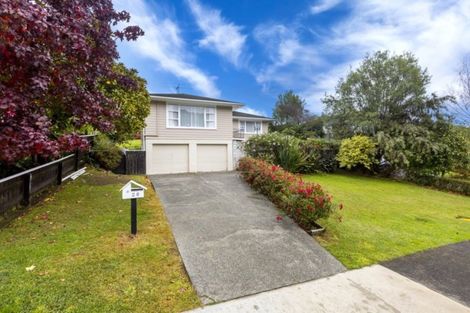 Photo of property in 26 Fendalton Crescent, Pinehaven, Upper Hutt, 5019