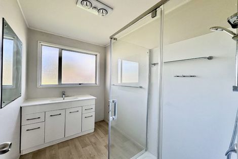 Photo of property in 13 Carbery Place, Manurewa, Auckland, 2102