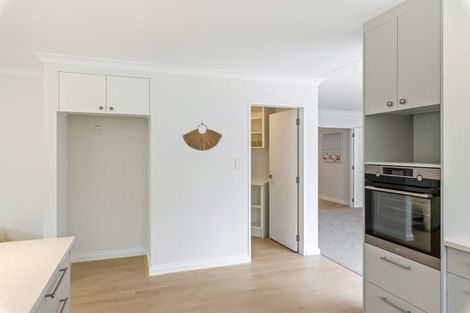 Photo of property in 13 Runanga Grove, Waikanae, 5036