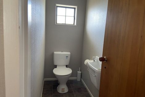 Photo of property in 3 Eliot Street, New Plymouth, 4310