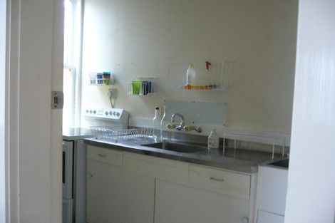 Photo of property in 4 Hawker Street, Mount Victoria, Wellington, 6011