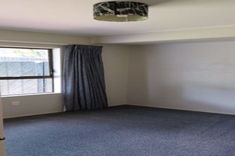 Photo of property in 24 Shearwater Street, One Tree Point, 0118