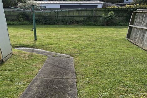 Photo of property in 2/35 Glenvar Road, Torbay, Auckland, 0630