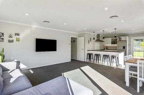 Photo of property in 105 Peka Peka Road, Peka Peka, Waikanae, 5391