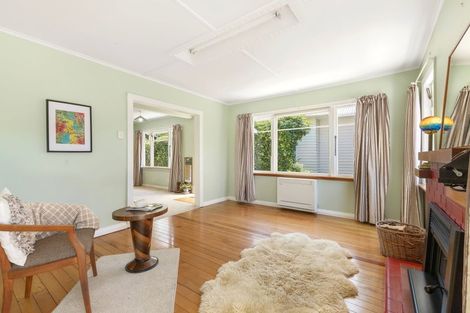 Photo of property in 3d Wallace Place, Westown, New Plymouth, 4310