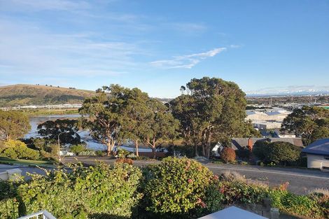 Photo of property in 34 Cannon Hill Crescent, Mount Pleasant, Christchurch, 8081