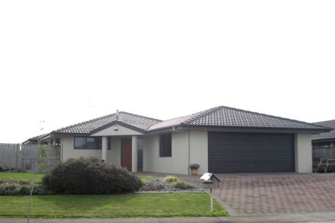 Photo of property in 3 Fencourt Place, Rototuna North, Hamilton, 3210