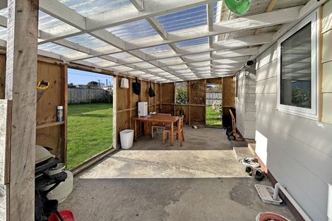 Photo of property in 25 Old Coach Road South, Otaki Beach, Otaki, 5512