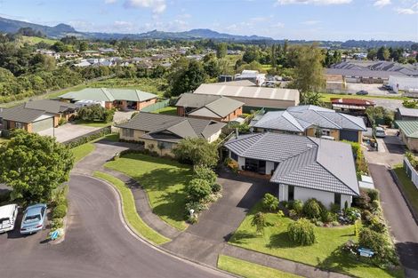 Photo of property in 10 Donegal Place, Katikati, 3129