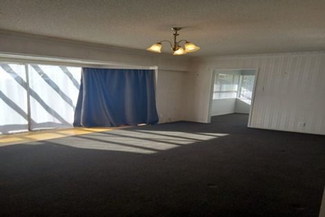 Photo of property in 2/10 Opaheke Road, Papakura, 2110