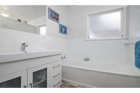 Photo of property in 57 Victoria Avenue, Waiuku, 2123