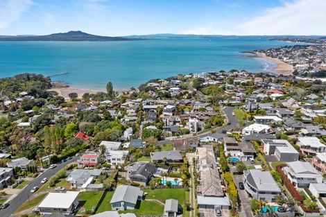 Photo of property in 22a Eastcliffe Road, Castor Bay, Auckland, 0620