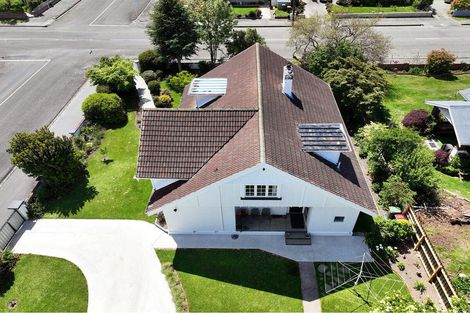 Photo of property in 17 Rhodes Street, Waimate, 7924
