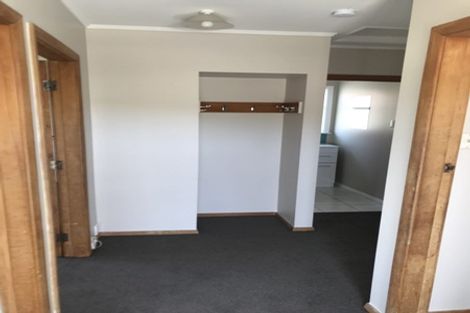 Photo of property in 88 Ruskin Road, Newlands, Wellington, 6037