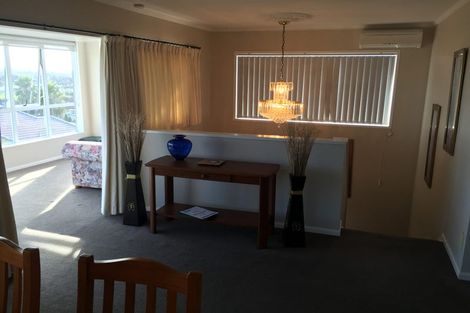 Photo of property in 21a Eske Place, Highland Park, Auckland, 2010