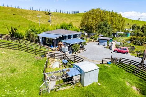 Photo of property in 2305 State Highway 12, Paparoa, 0571