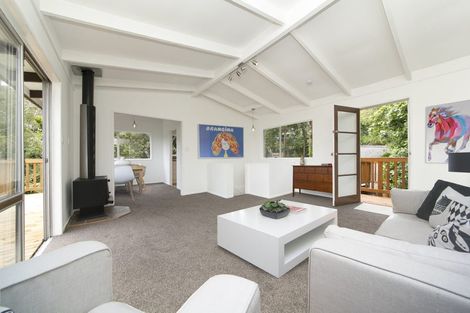 Photo of property in 29 Warner Park Avenue, Laingholm, Auckland, 0604