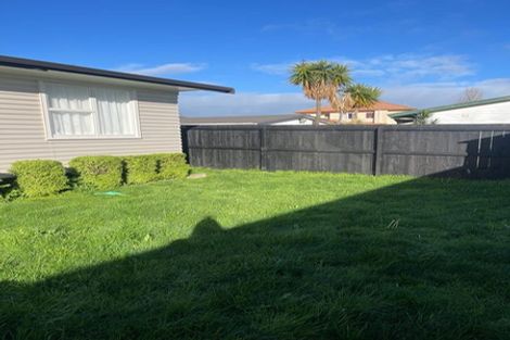 Photo of property in 2a Lansdown Place, Papakura, 2110