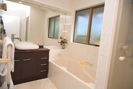 Photo of property in 11 View Road, Shelly Park, Auckland, 2014