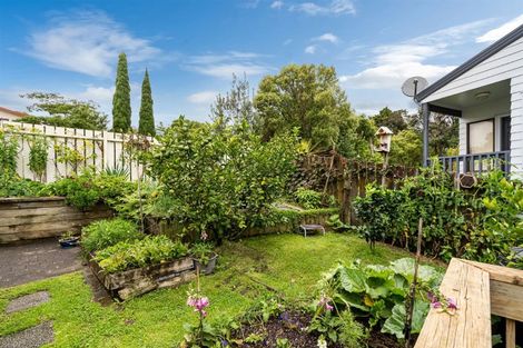 Photo of property in 3 Emery Grove, Bayview, Auckland, 0629