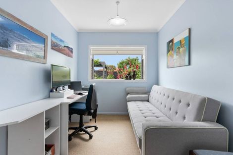 Photo of property in 117 Bradbury Road, Botany Downs, Auckland, 2010