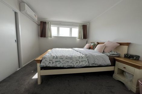 Photo of property in 1 Clematis Avenue, Murrays Bay, Auckland, 0630