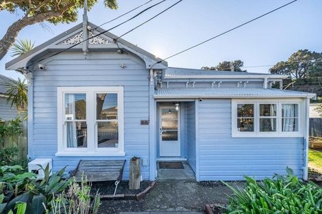 Photo of property in 35 Riddlers Crescent, Petone, Lower Hutt, 5012