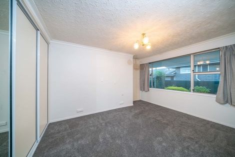 Photo of property in 5 Radbrook Street, Avonhead, Christchurch, 8042