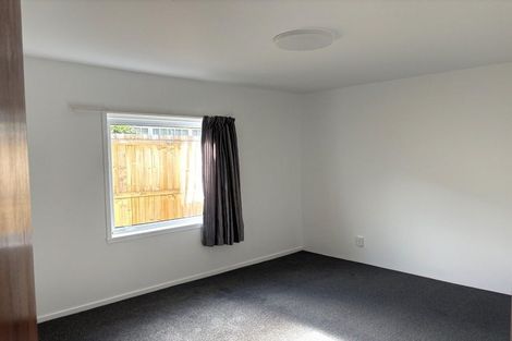 Photo of property in 2/96 Hinau Street, Riccarton, Christchurch, 8041