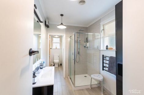 Photo of property in 354 Fergusson Drive, Heretaunga, Upper Hutt, 5018