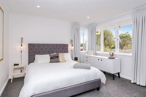 Photo of property in 43 Coniston Avenue, Te Atatu South, Auckland, 0610