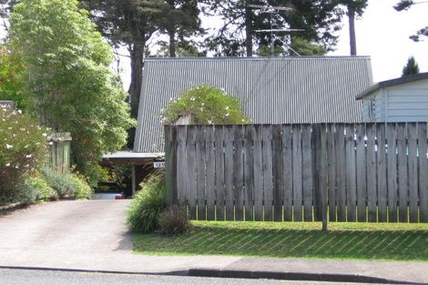 Photo of property in 2/121 Godley Road, Green Bay, Auckland, 0604