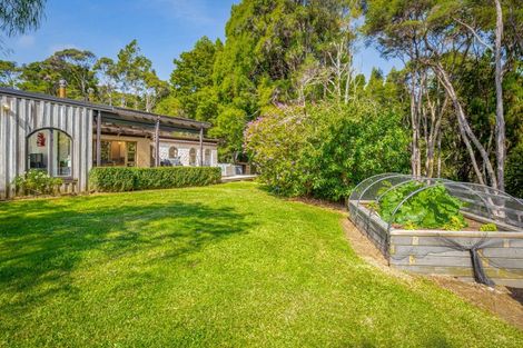 Photo of property in 225 Taylor Road, Waimauku, 0882