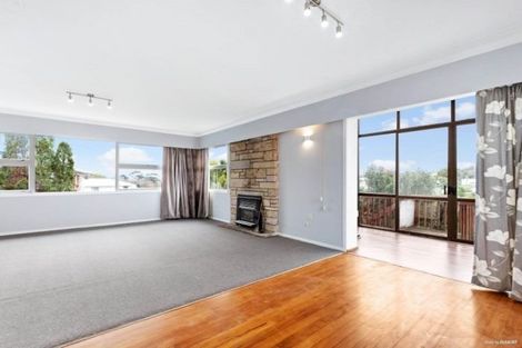 Photo of property in 16 Chequers Avenue, Glenfield, Auckland, 0629