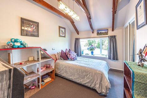 Photo of property in 2 Burtts Road, Durie Hill, Whanganui, 4500