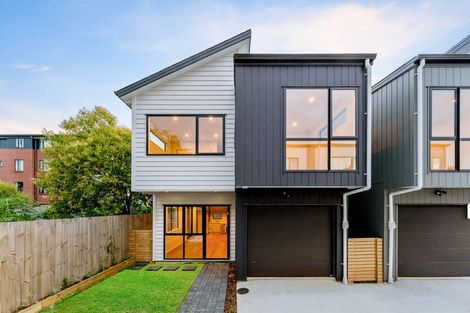 Photo of property in 14a Serjeant Street, Henderson, Auckland, 0612