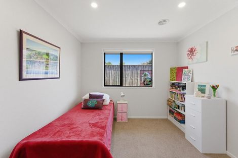 Photo of property in 7a Pipitea Place, Whalers Gate, New Plymouth, 4310