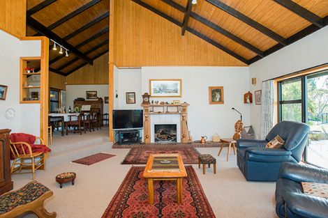 Photo of property in 52 Saddler Road, Muriwai, Gisborne, 4072