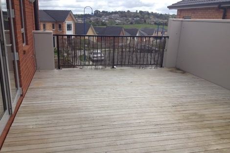 Photo of property in 32 Horizon View Road, Oteha, Auckland, 0632