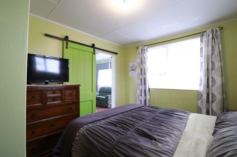 Photo of property in 5 Edward Street, Pahiatua, 4910