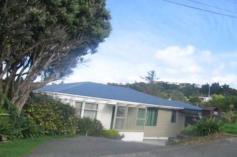 Photo of property in 188 Miromiro Road, Normandale, Lower Hutt, 5010