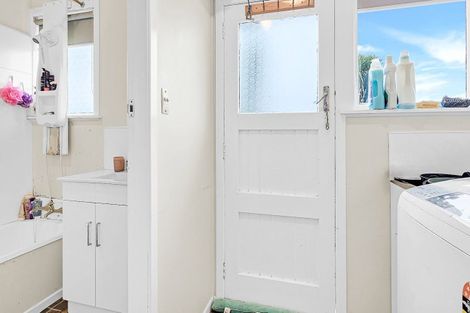 Photo of property in 6 Elliott Crescent, Owhata, Rotorua, 3010