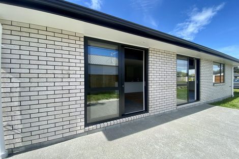 Photo of property in 16 Austin Reid Avenue, Carterton, 5713