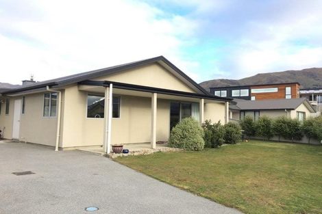 Photo of property in 12a Alpha Close, Wanaka, 9305