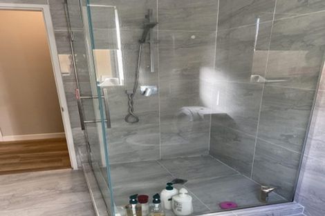 Photo of property in 2 Creggan Crescent, Flat Bush, Auckland, 2019