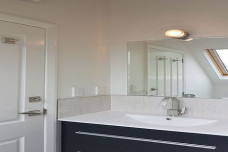 Photo of property in 92b Upper Harbour Drive, Greenhithe, Auckland, 0632