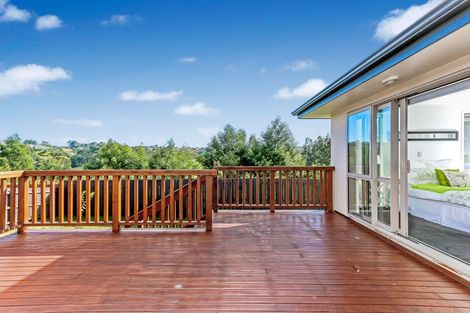 Photo of property in 87 Tiriwa Drive, Massey, Auckland, 0614