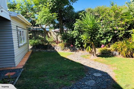 Photo of property in 76 Wade River Road, Stanmore Bay, Whangaparaoa, 0932